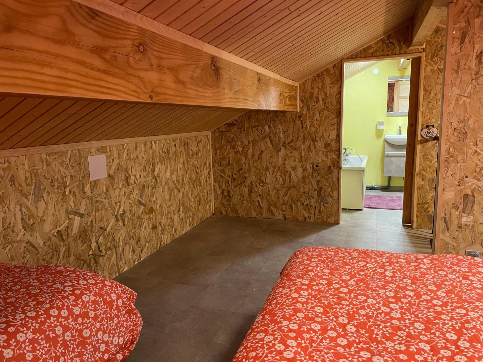 La Ferme De Montard Bed & Breakfast Montmorot ภายนอก รูปภาพ