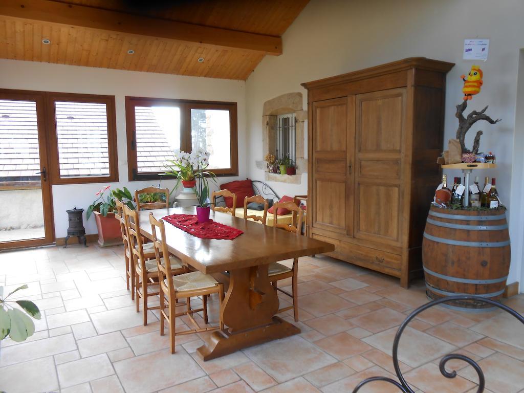 La Ferme De Montard Bed & Breakfast Montmorot ภายนอก รูปภาพ