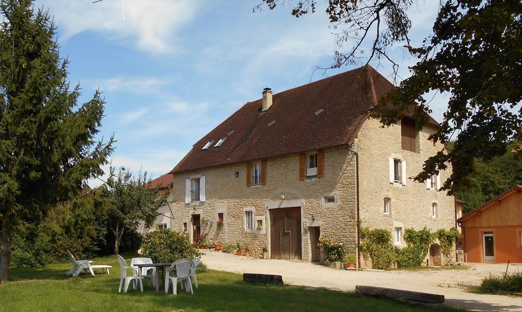 La Ferme De Montard Bed & Breakfast Montmorot ภายนอก รูปภาพ